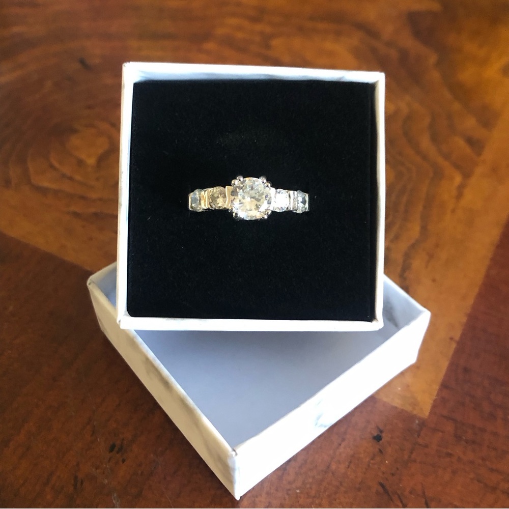 Vintage 14kt white gold cubic zirconia wedding band